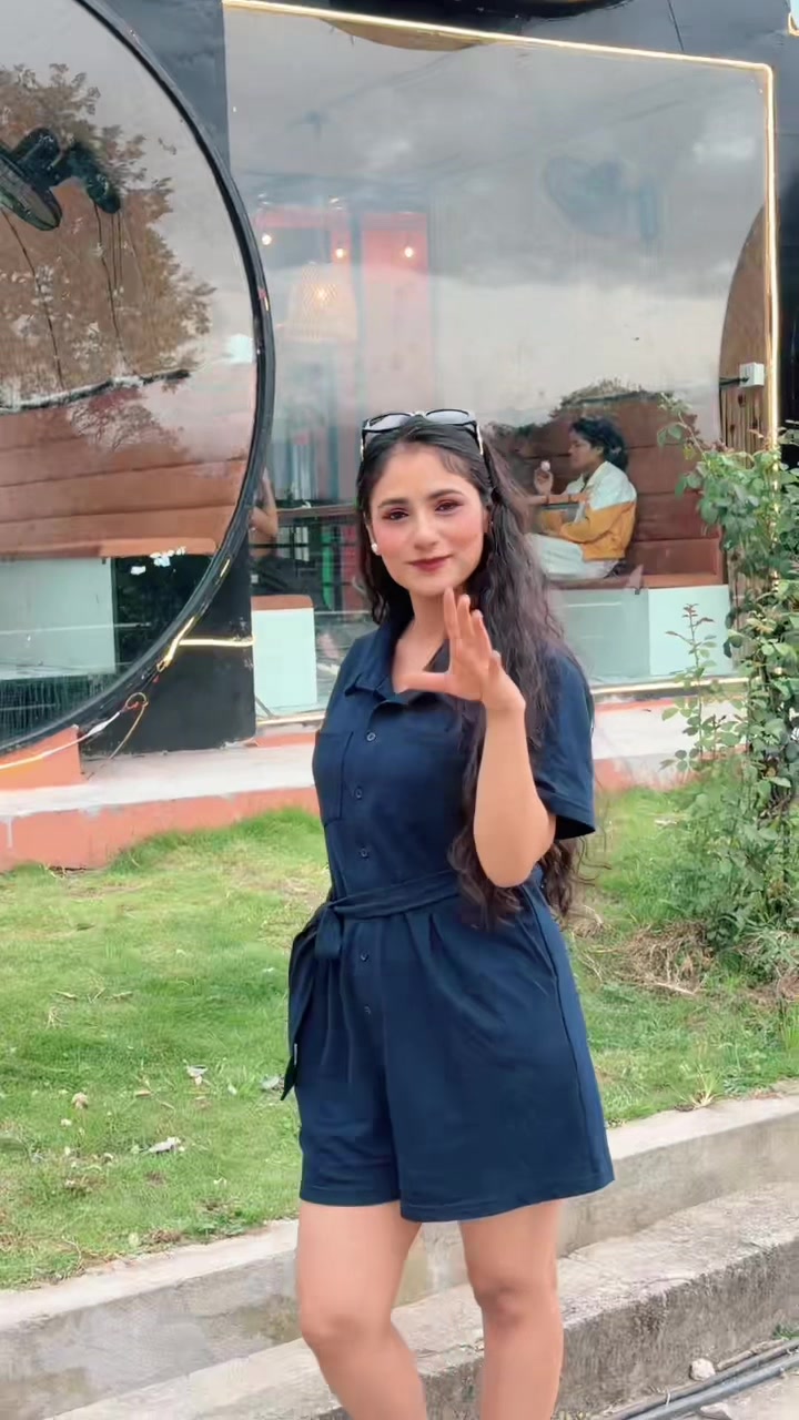 @Gauri😁❤️🌺