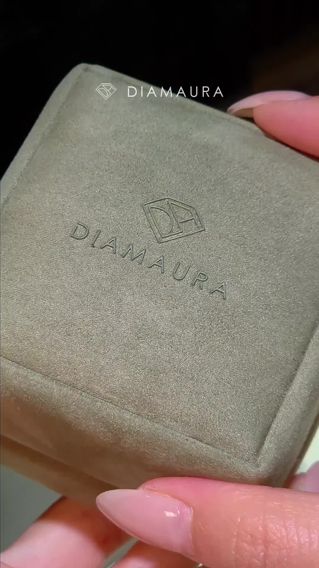 @DIAMAURA JEWELRY
