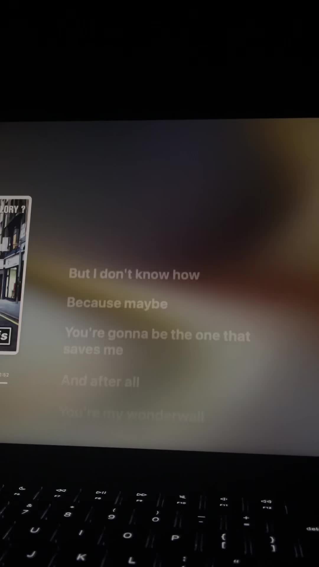 @🎧