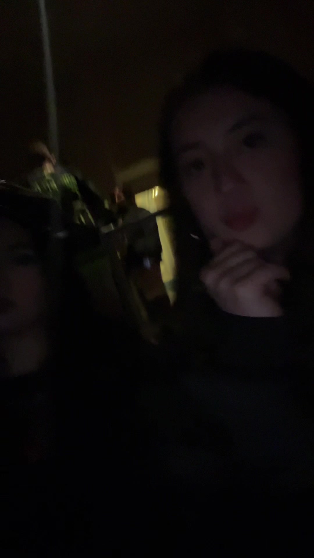 @liv<33