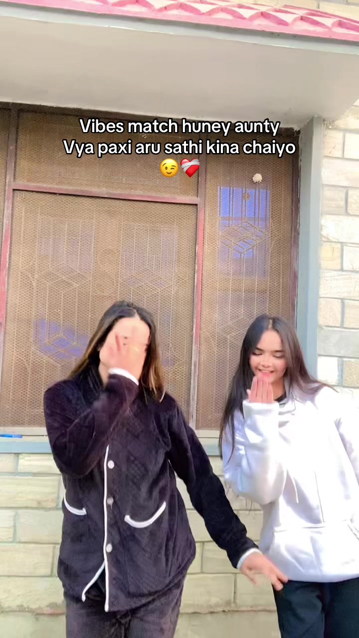 @🐣