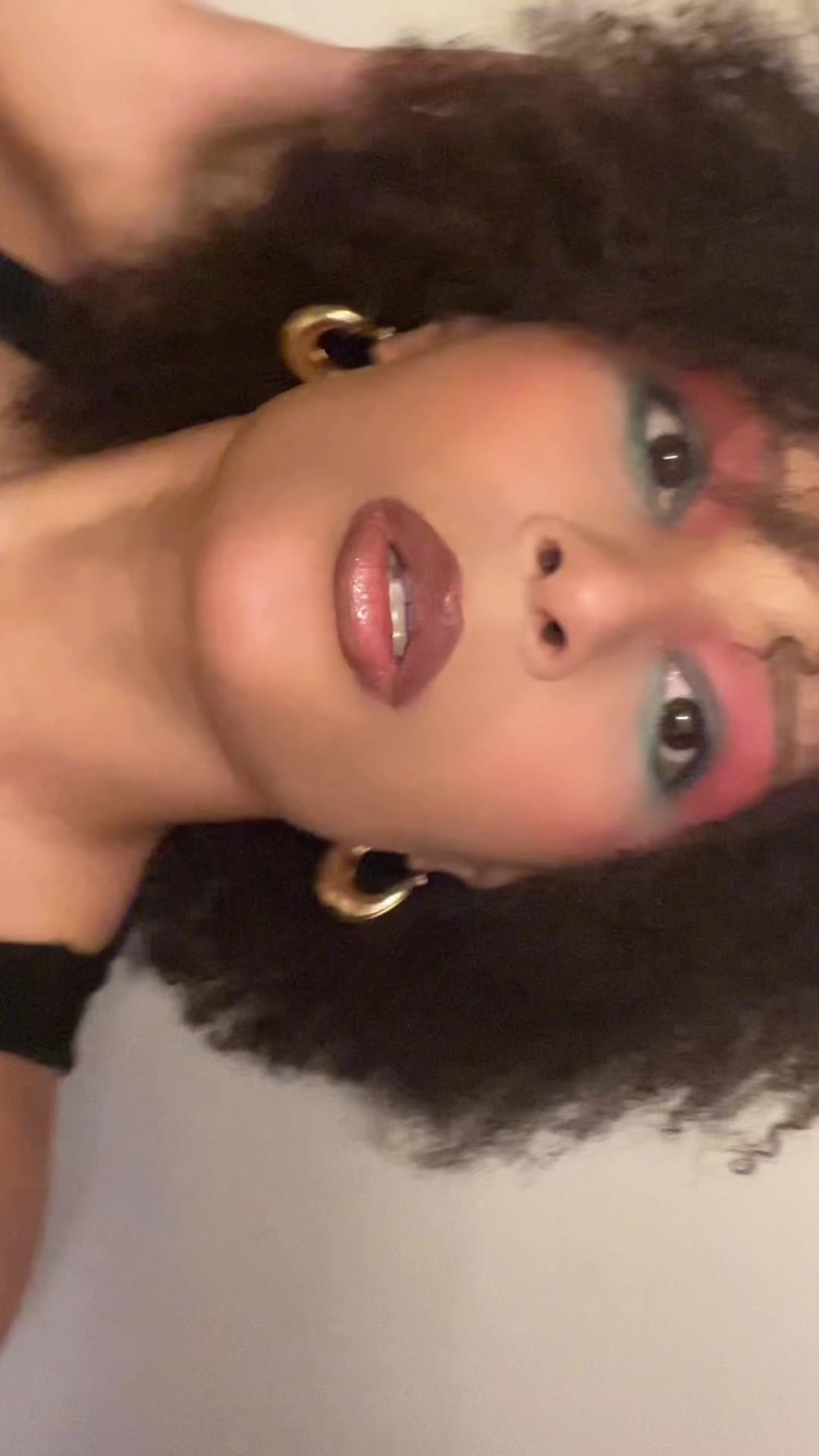 @Sadé