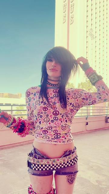 @🏳️&zwj;🌈[,,_,,]:3