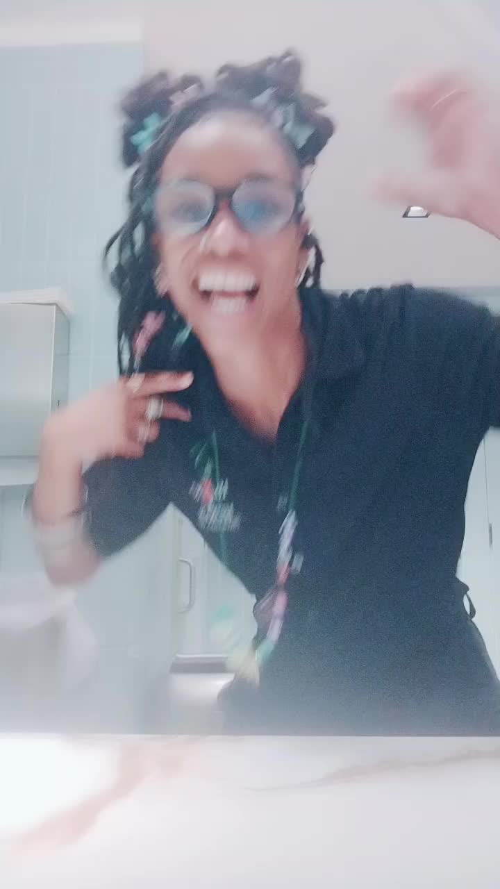 @Llama MAMA912