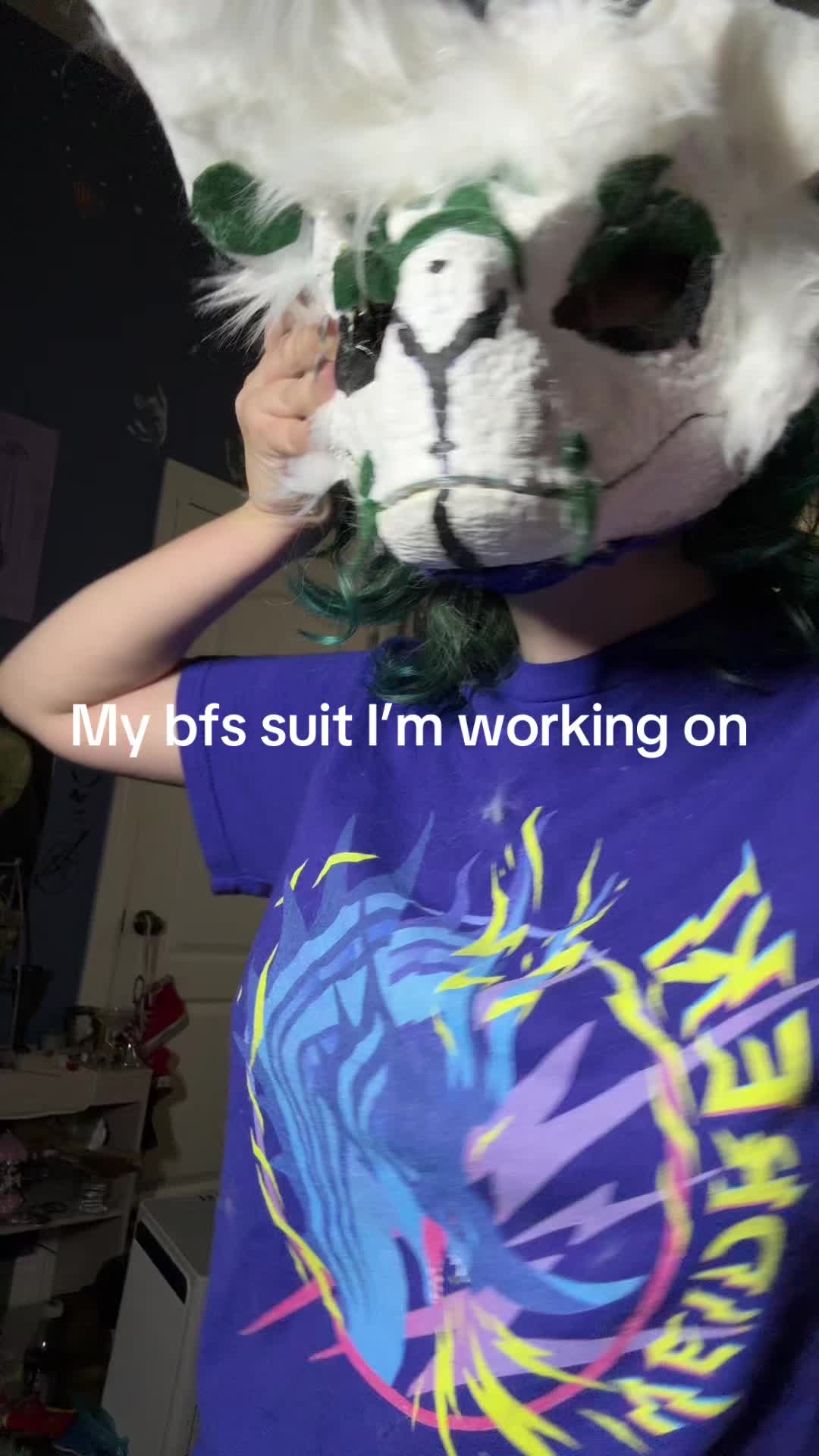 @theyluvronan_