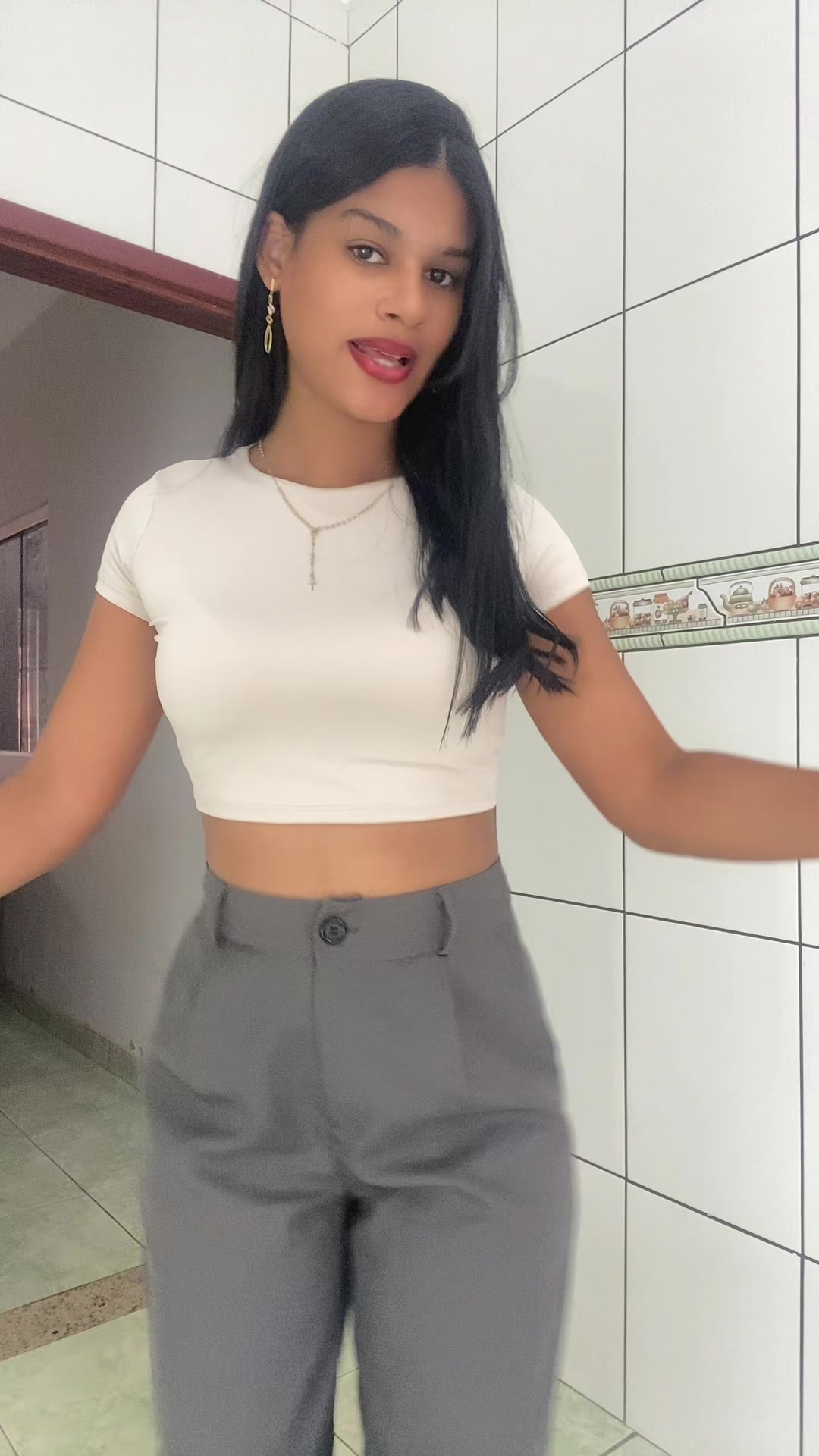 @T&acirc;nia
