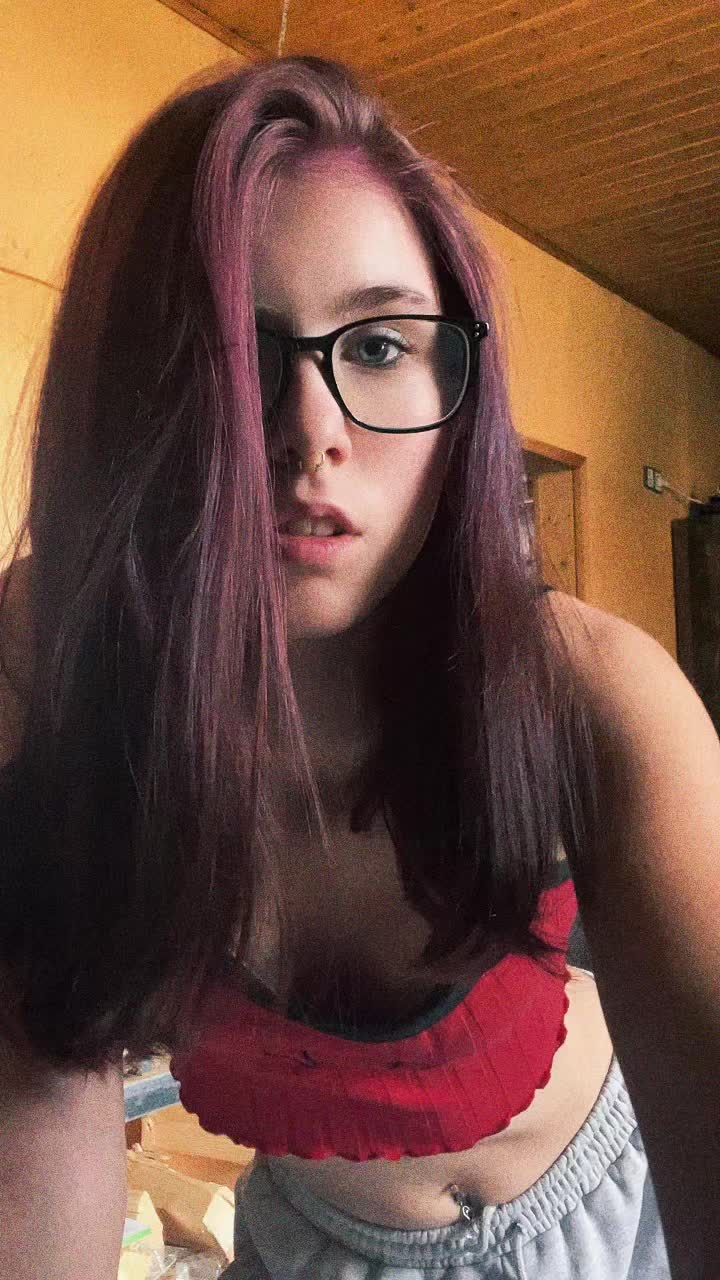 @Lenalovelykeksi