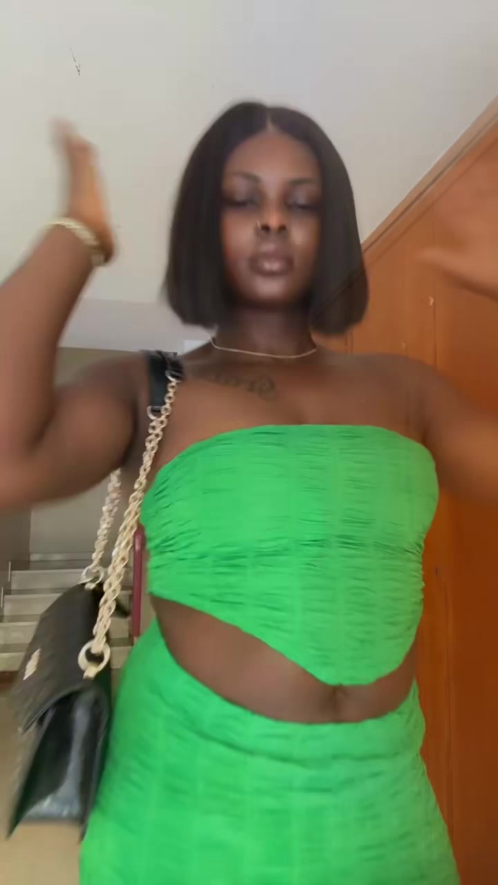 @becky 💋❤️💋💐❤️