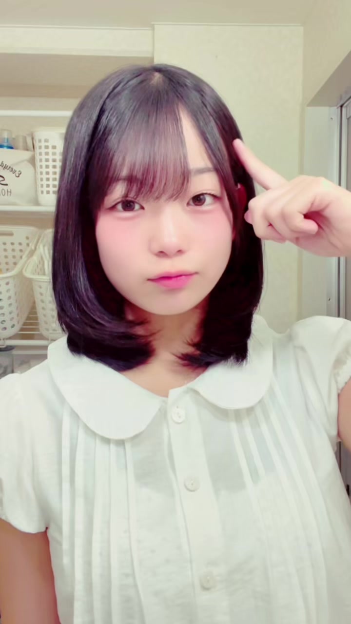 @仁唯奈(にいな)