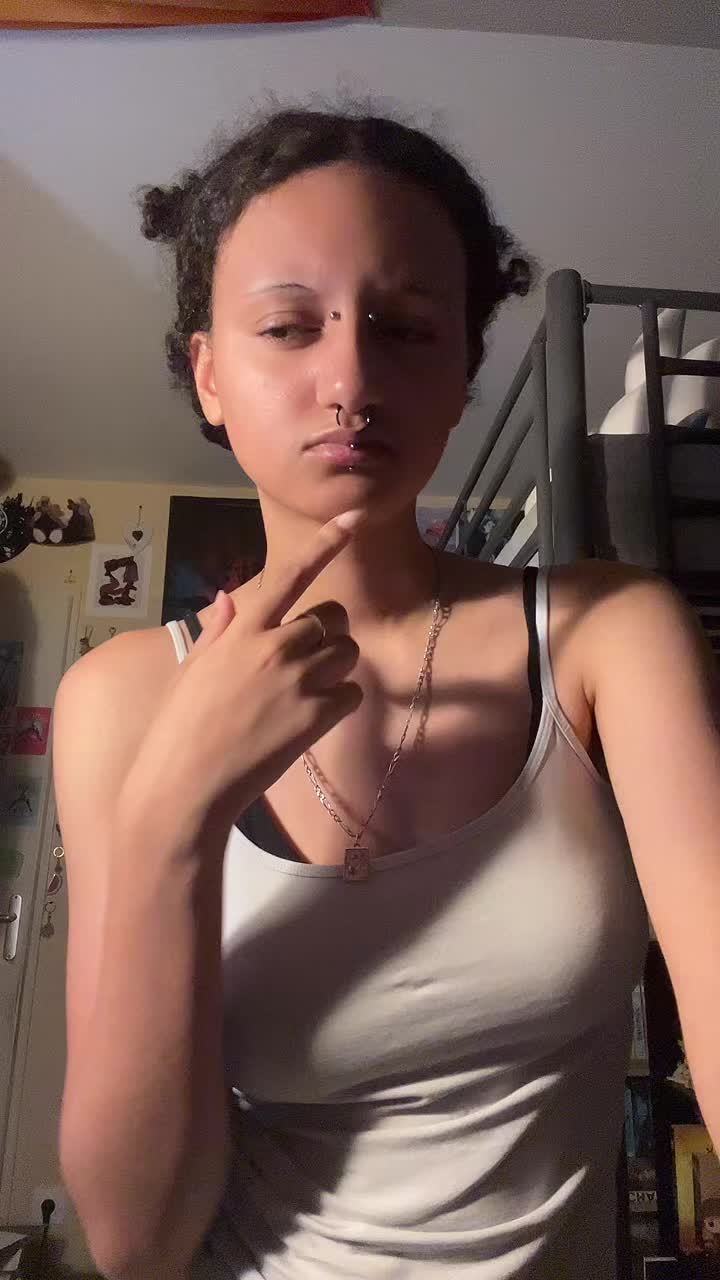@Mae👩&zwj;❤️&zwj;💋&zwj;👩 ✪꩜