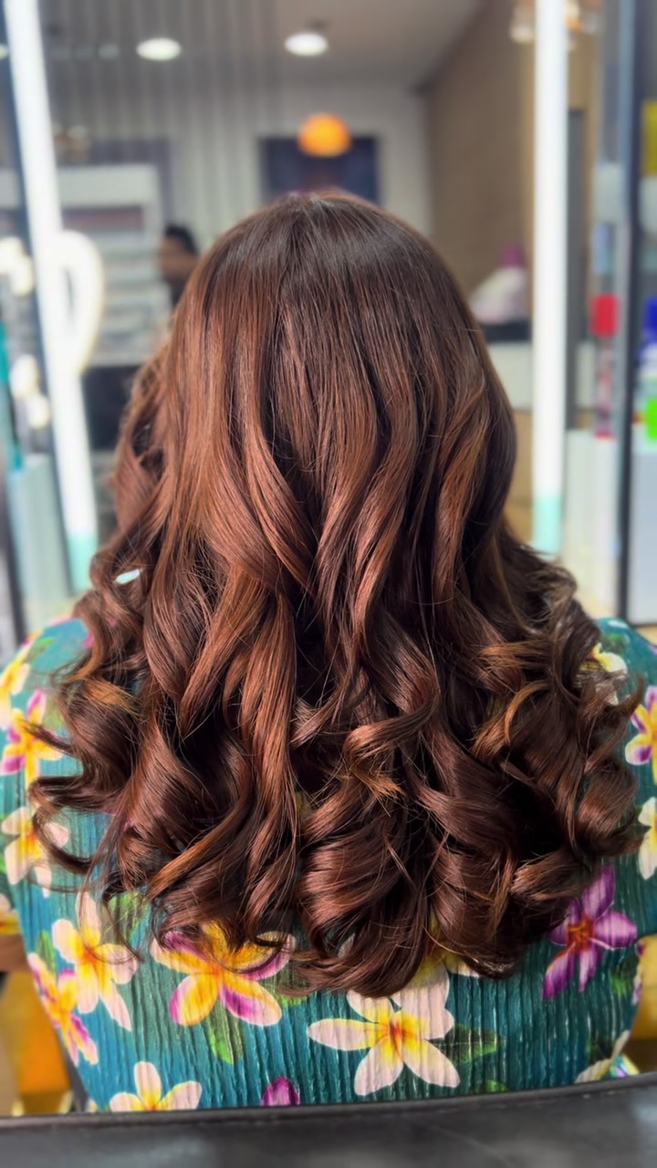 @Looks Salon Nepal
