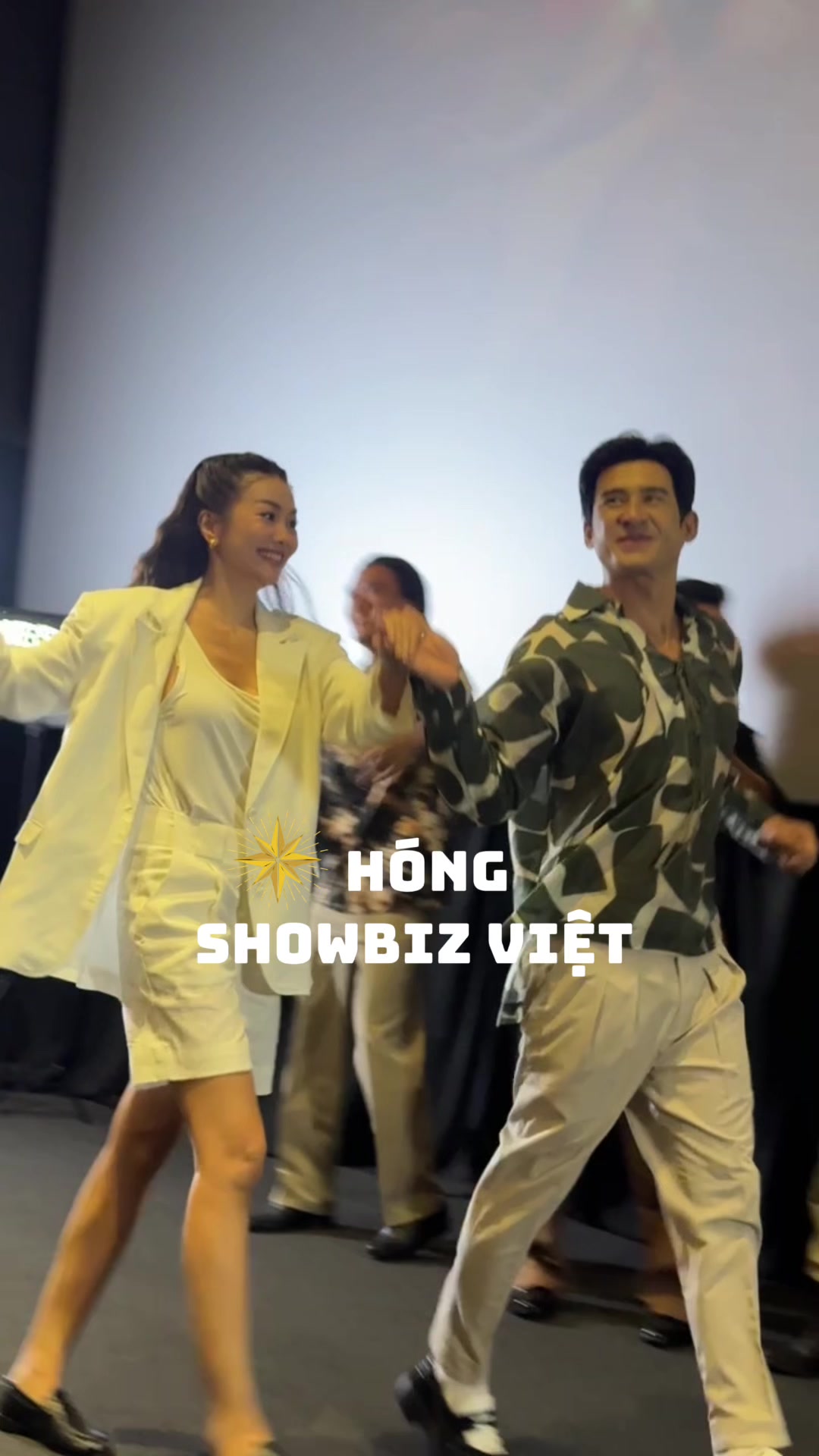 @Hóng Showbiz Việt