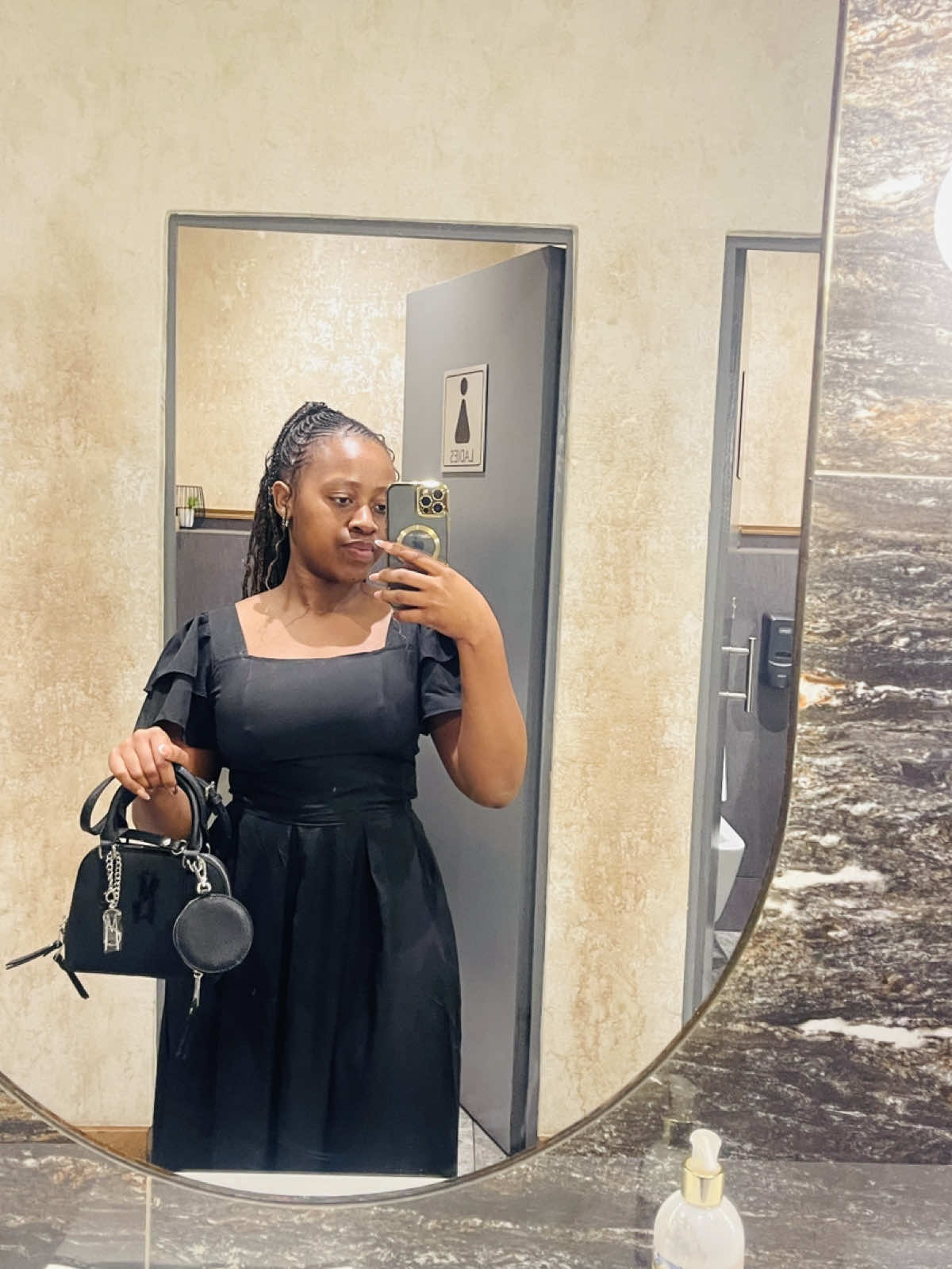 @Nqobile Hlophe