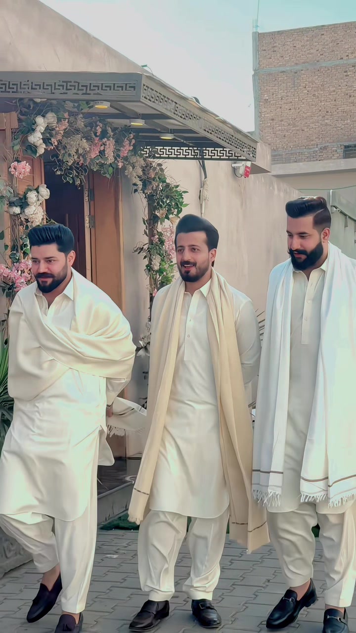 @RaJa FurQaN 🇦🇪 🇵🇰