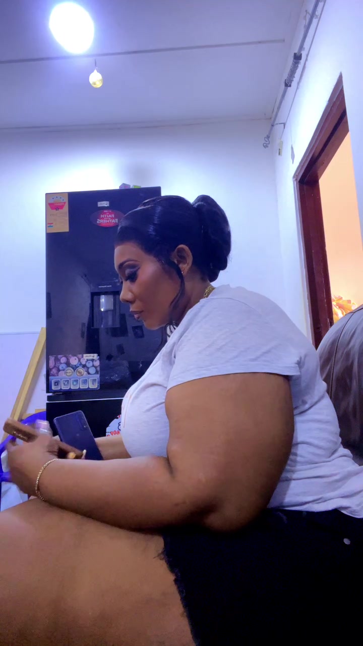 @Darlinggirlbello