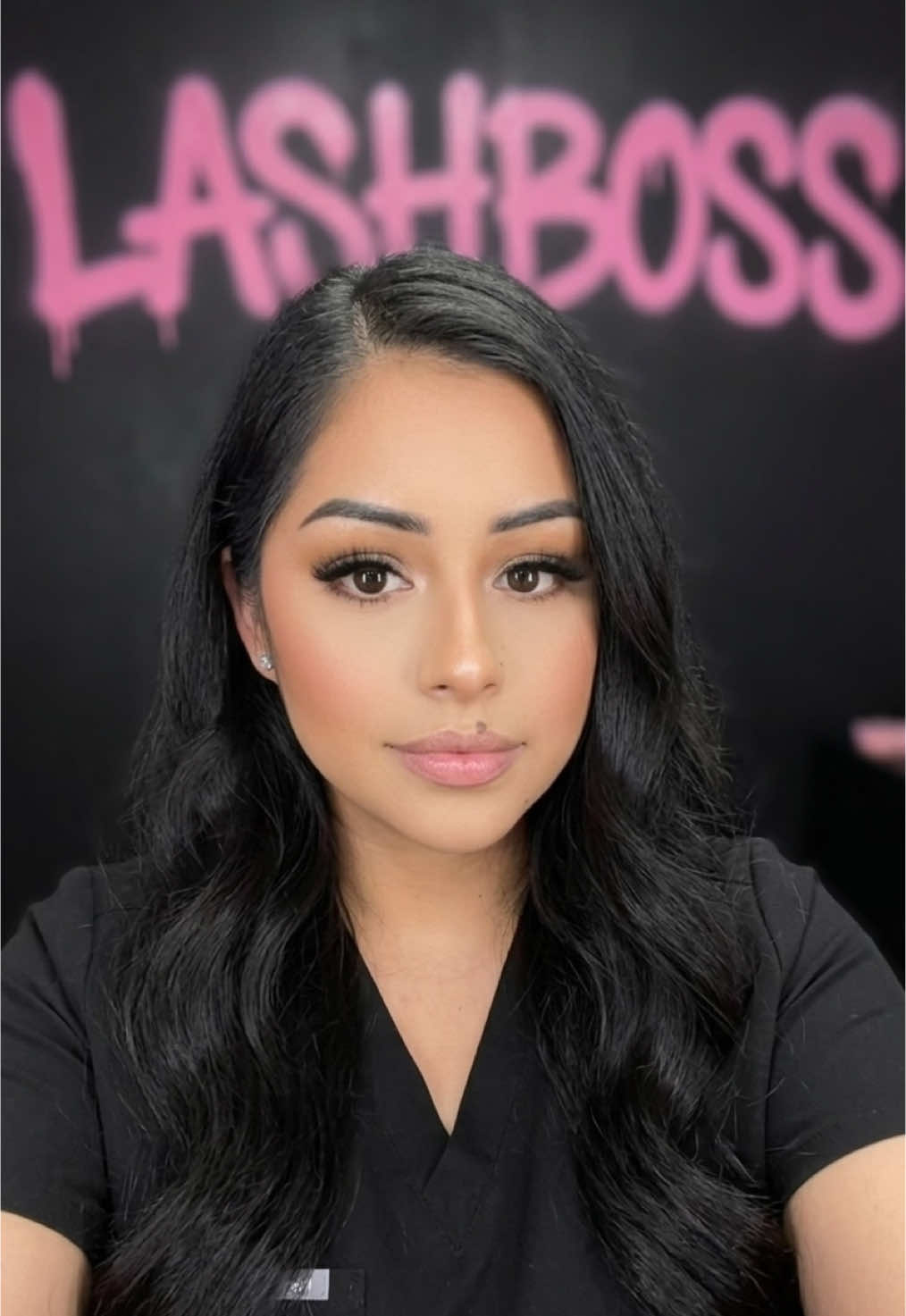 @Victoria | LASH & BROW ARTIST