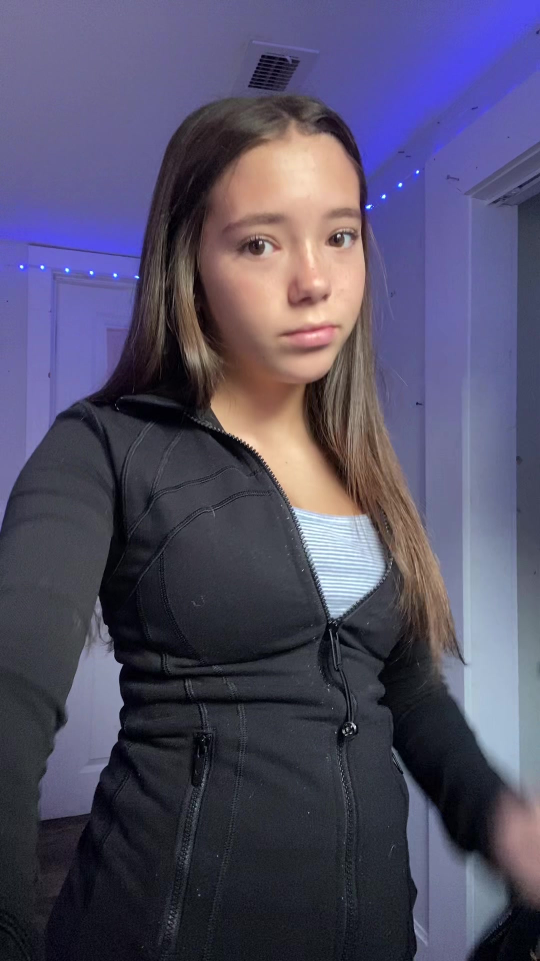 @⃟