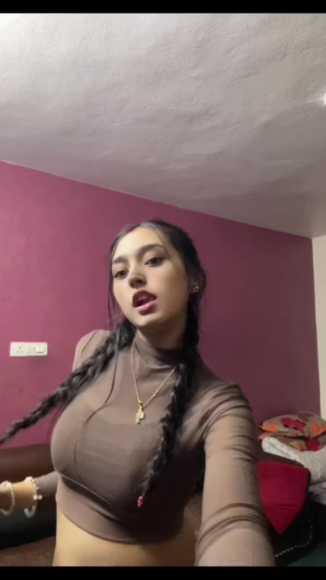 @Anamika🎀