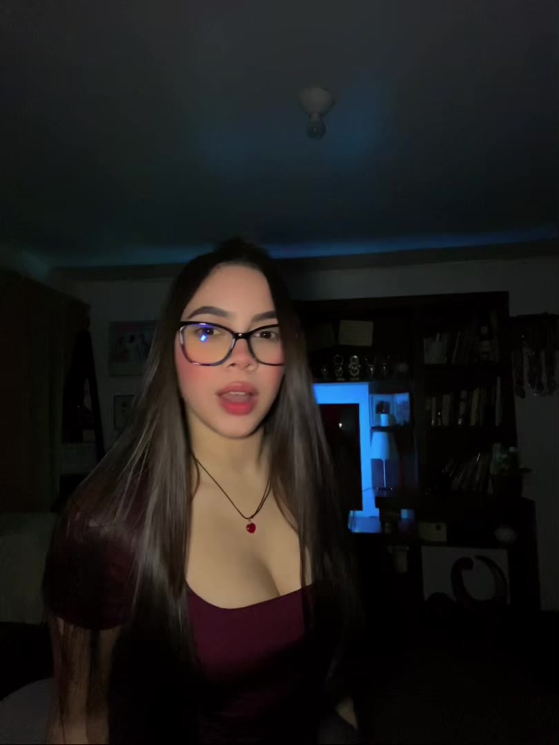@AnnyDv🍋&zwj;🟩