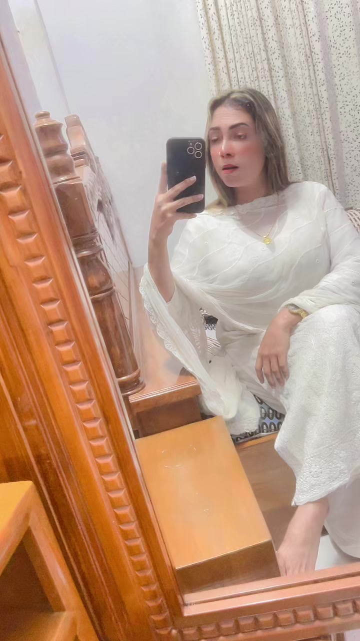 @👸🎀  𝒫𝓇𝒾𝓎𝒶  🎀   👸