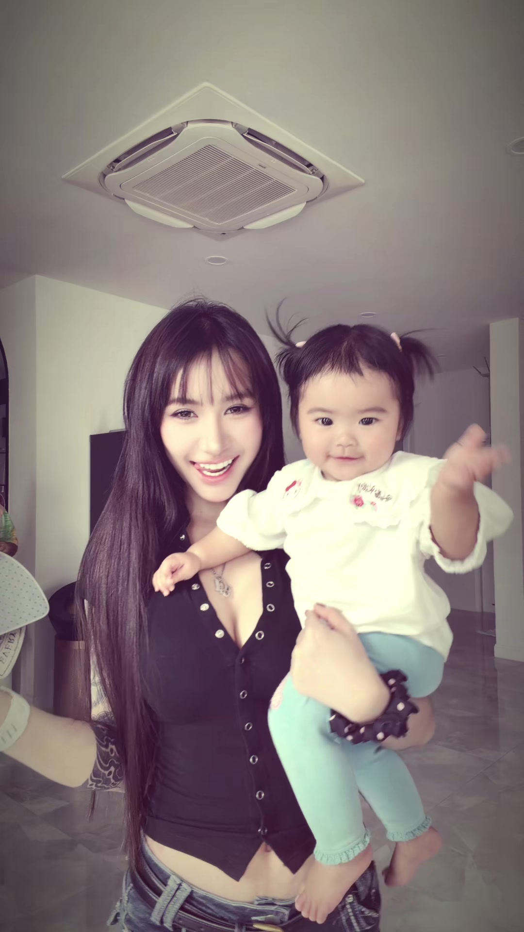 @ต๊อกแต๊กแม่น้องมากิ (1.6M)