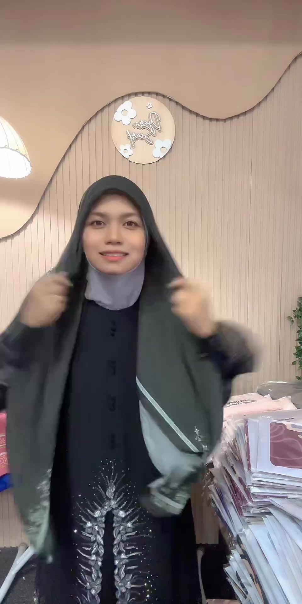 @Dyara Scarf