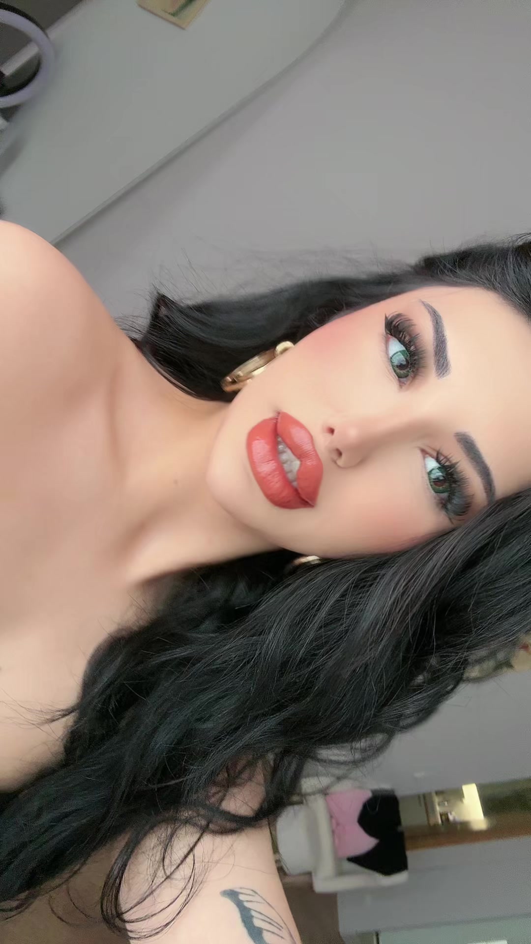 @𝐻.𝐶̧