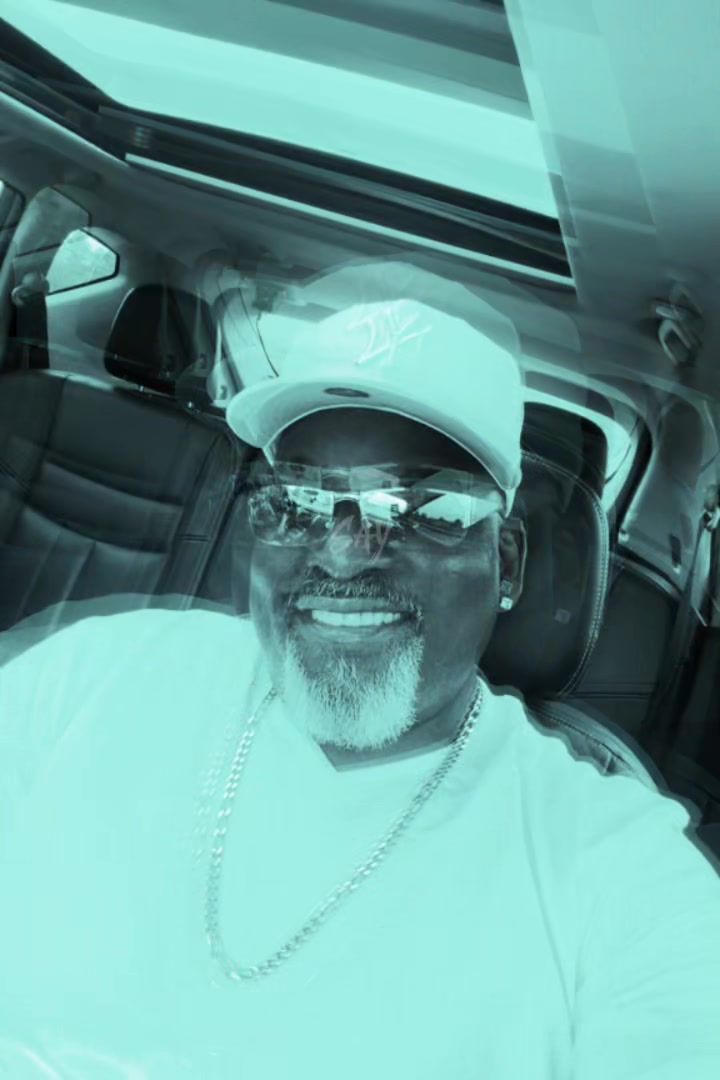 @Chocolate silver fox 💪🏾👊🏾