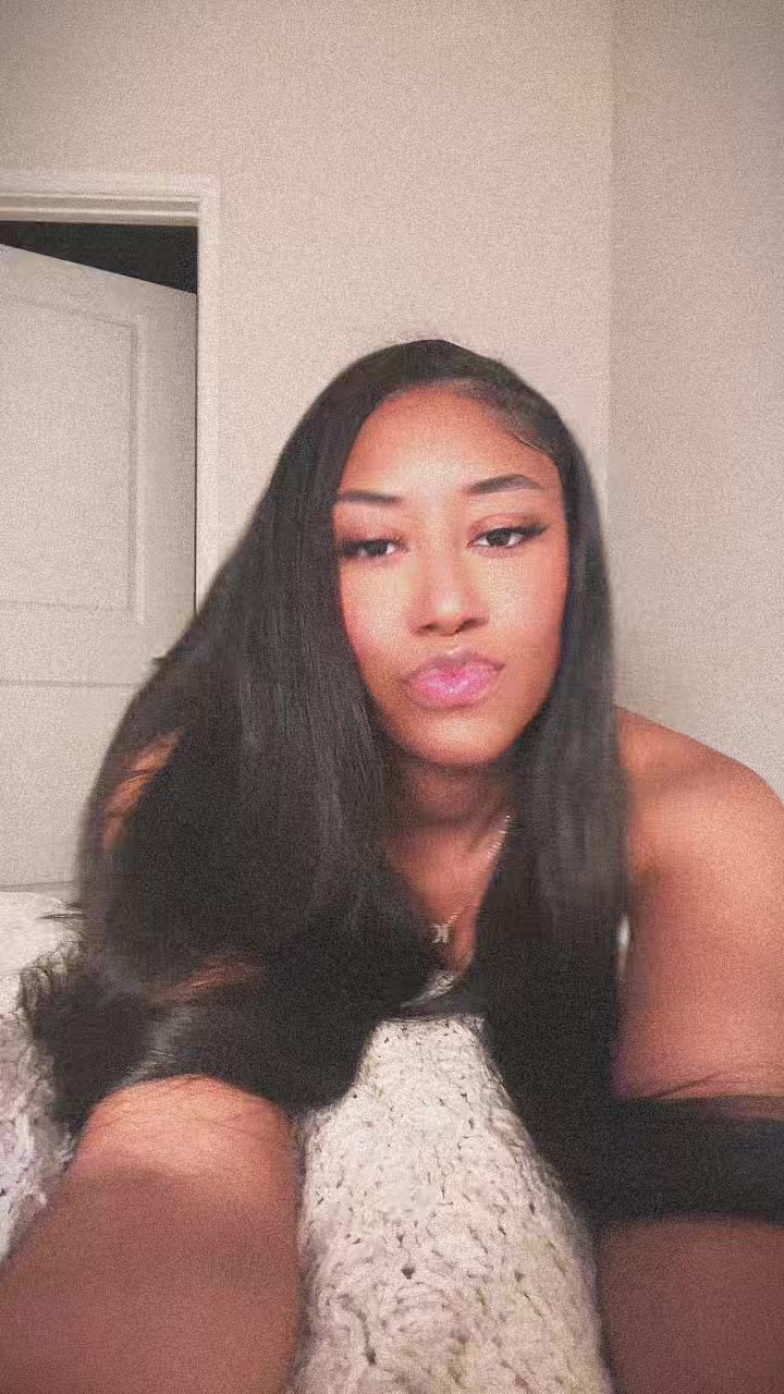 @kaylalinee