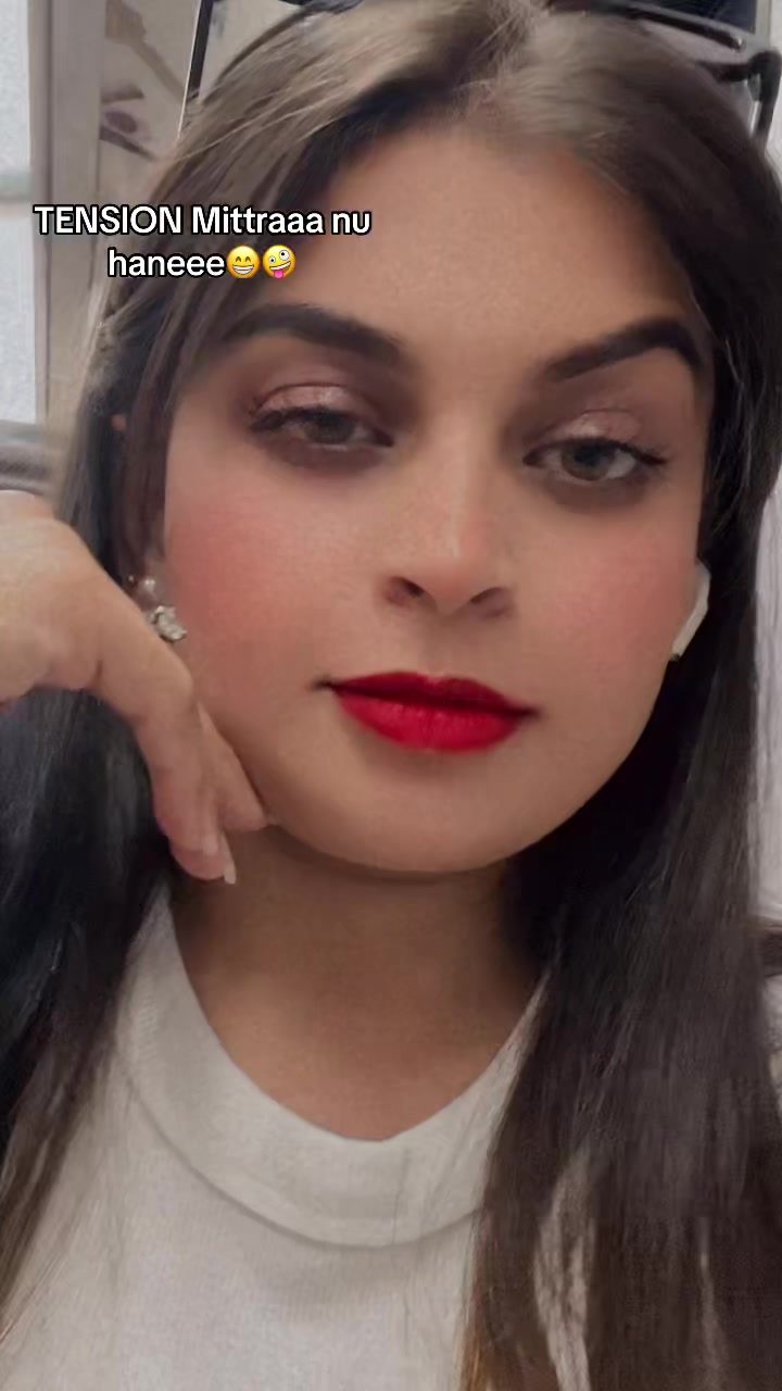 @komal_khaira97