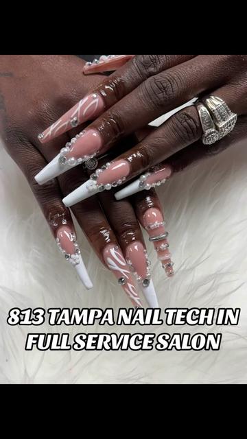 @Dollhouse nails of Tampa