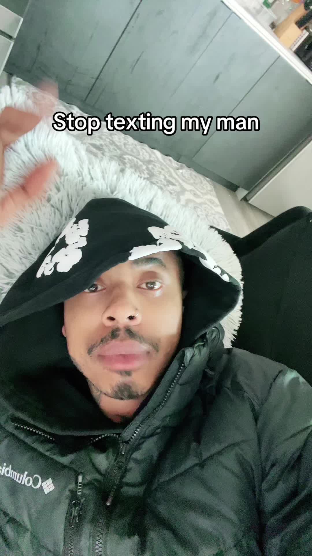 @Ilovecharlez