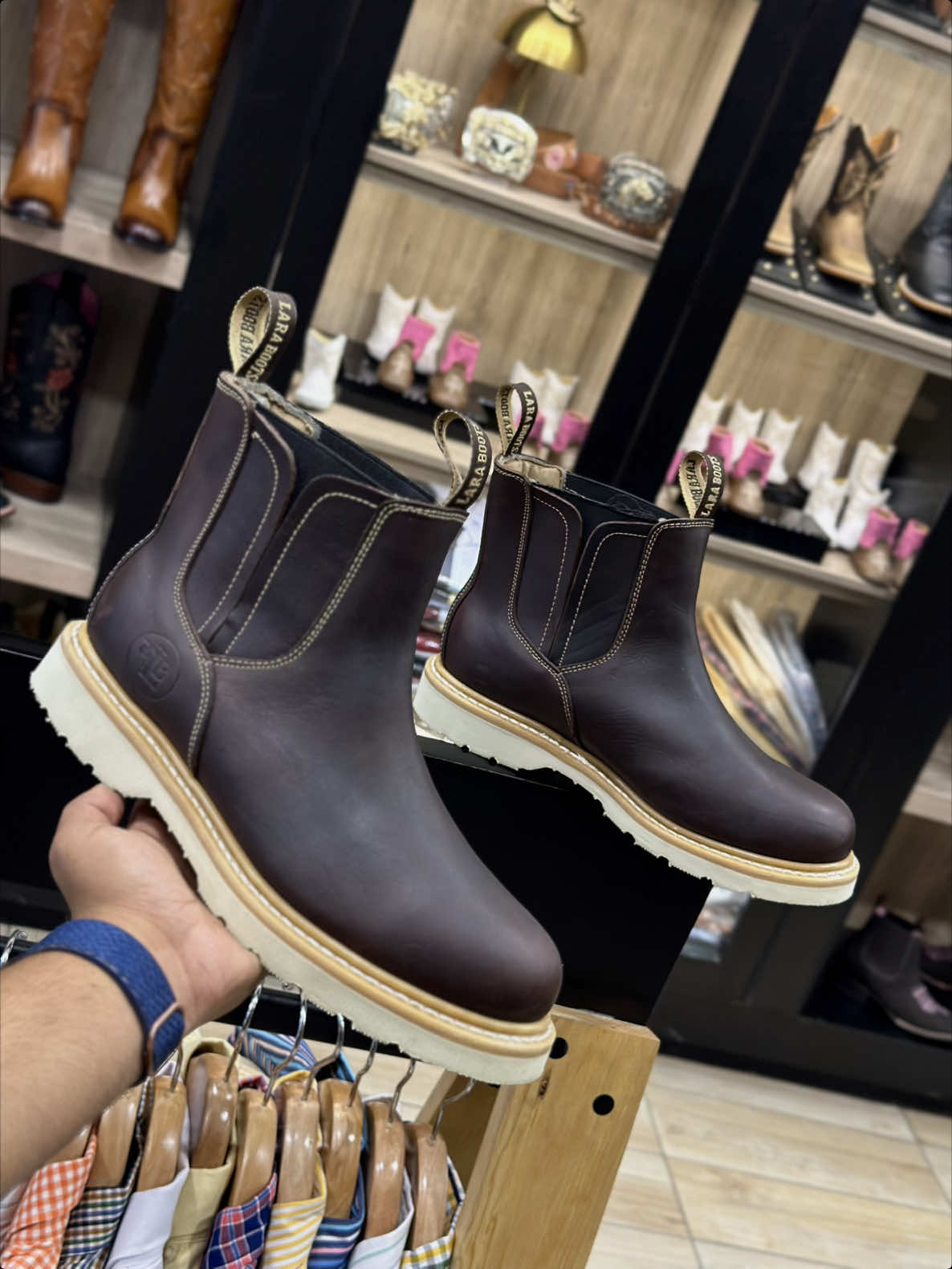 @Lara boots