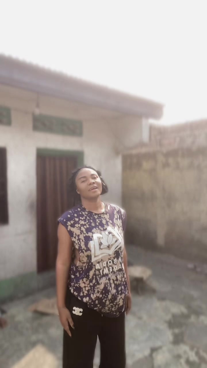 @BECKY OR Pure Mobutu 🦋