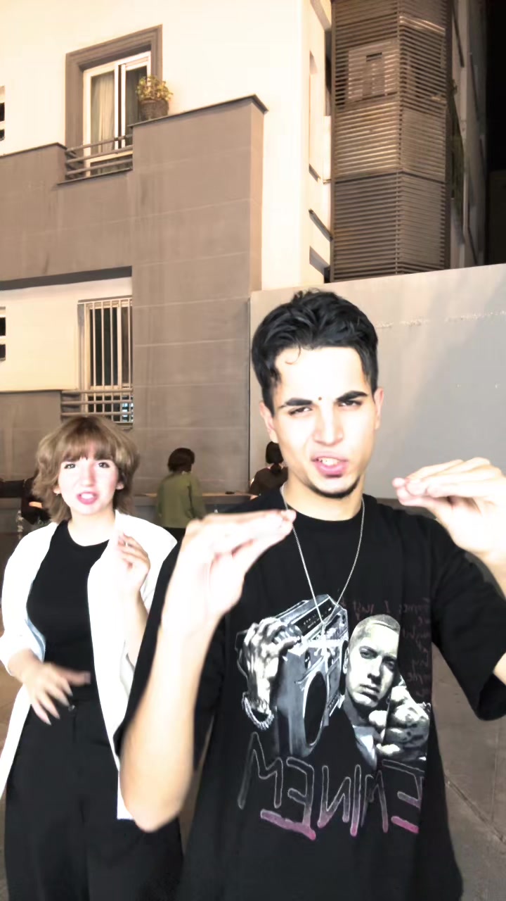 @Sari