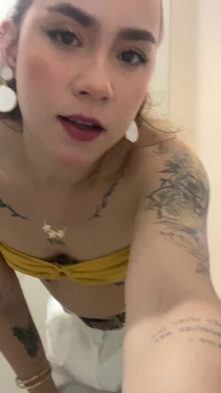 @BrunaRioss_
