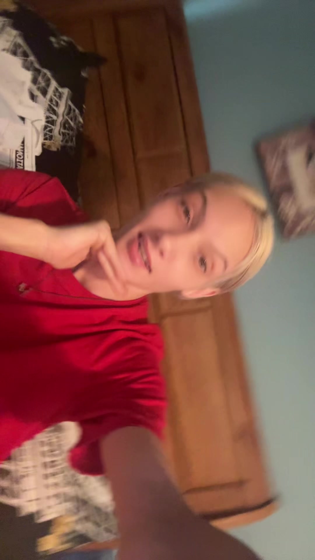 @hollywright23
