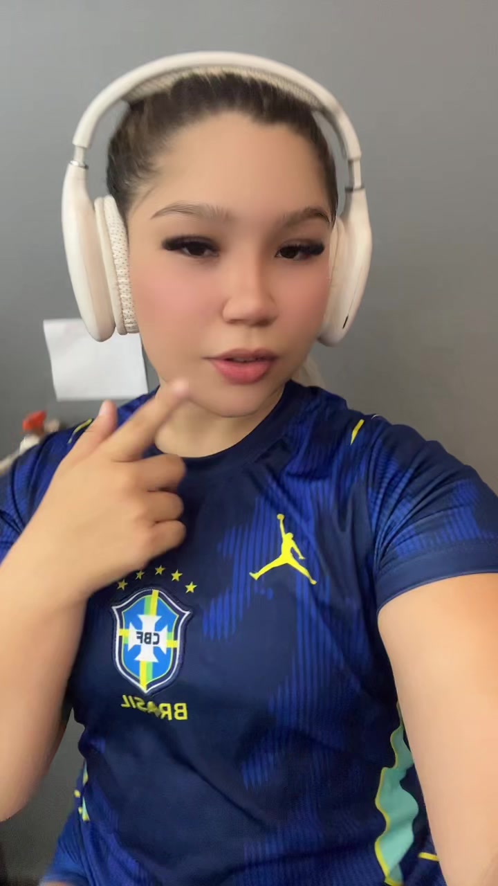 @elaneffurtado