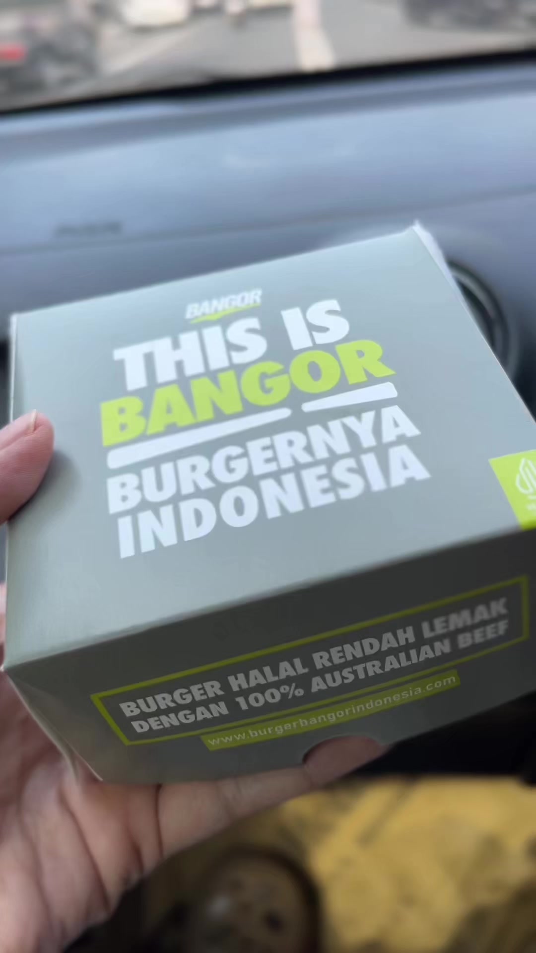 @LELI si paling TAS dan SANDAL
