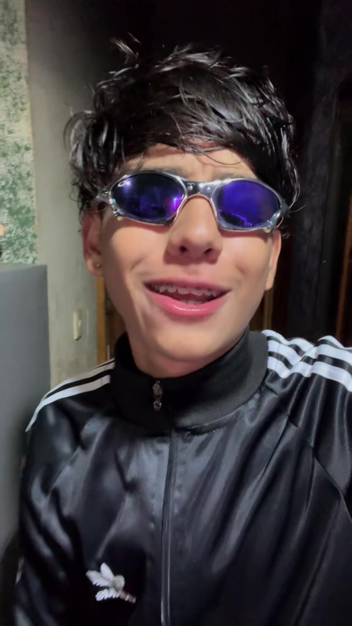 @Emaa 🦈