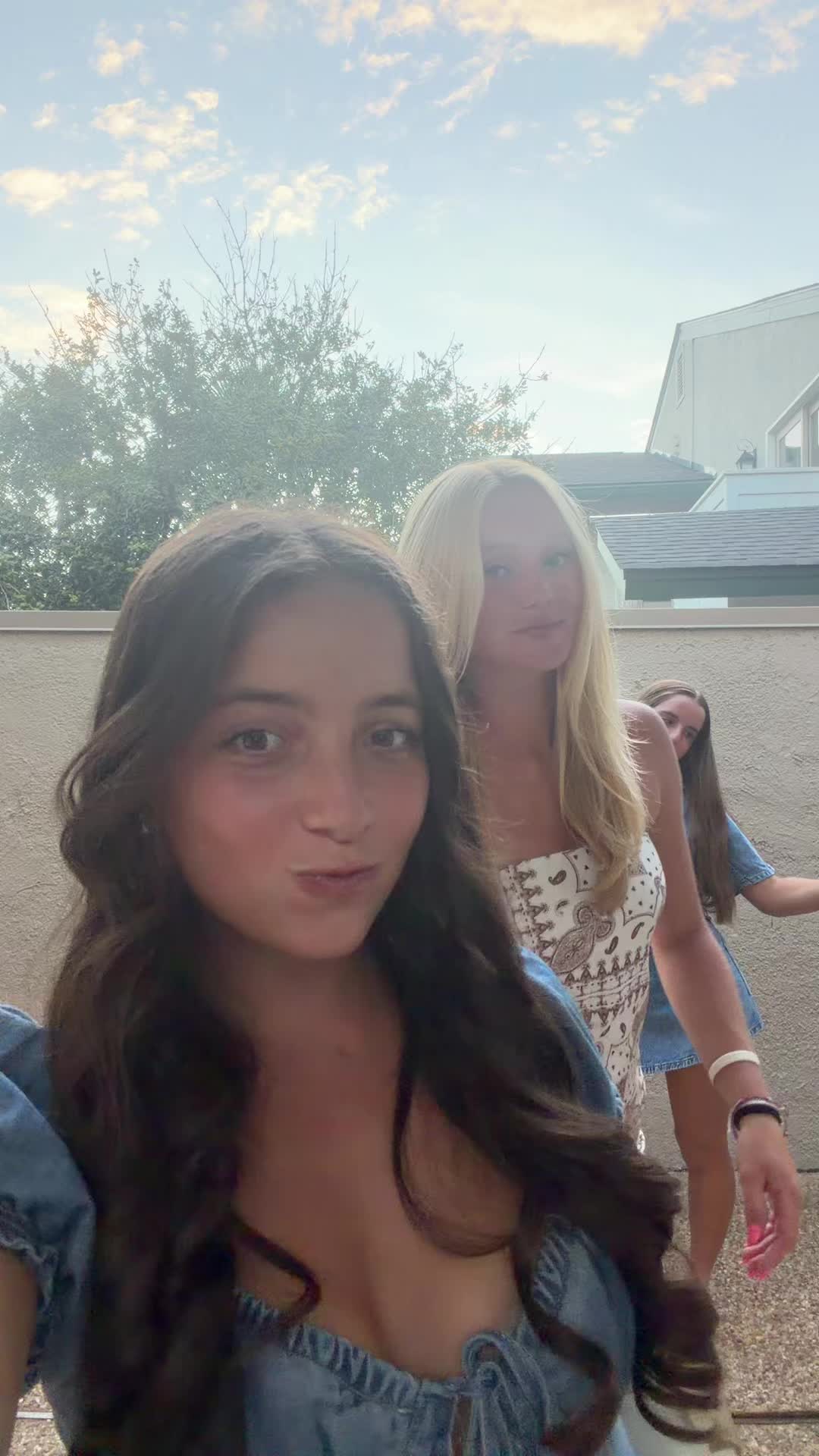 @Ella Gardner