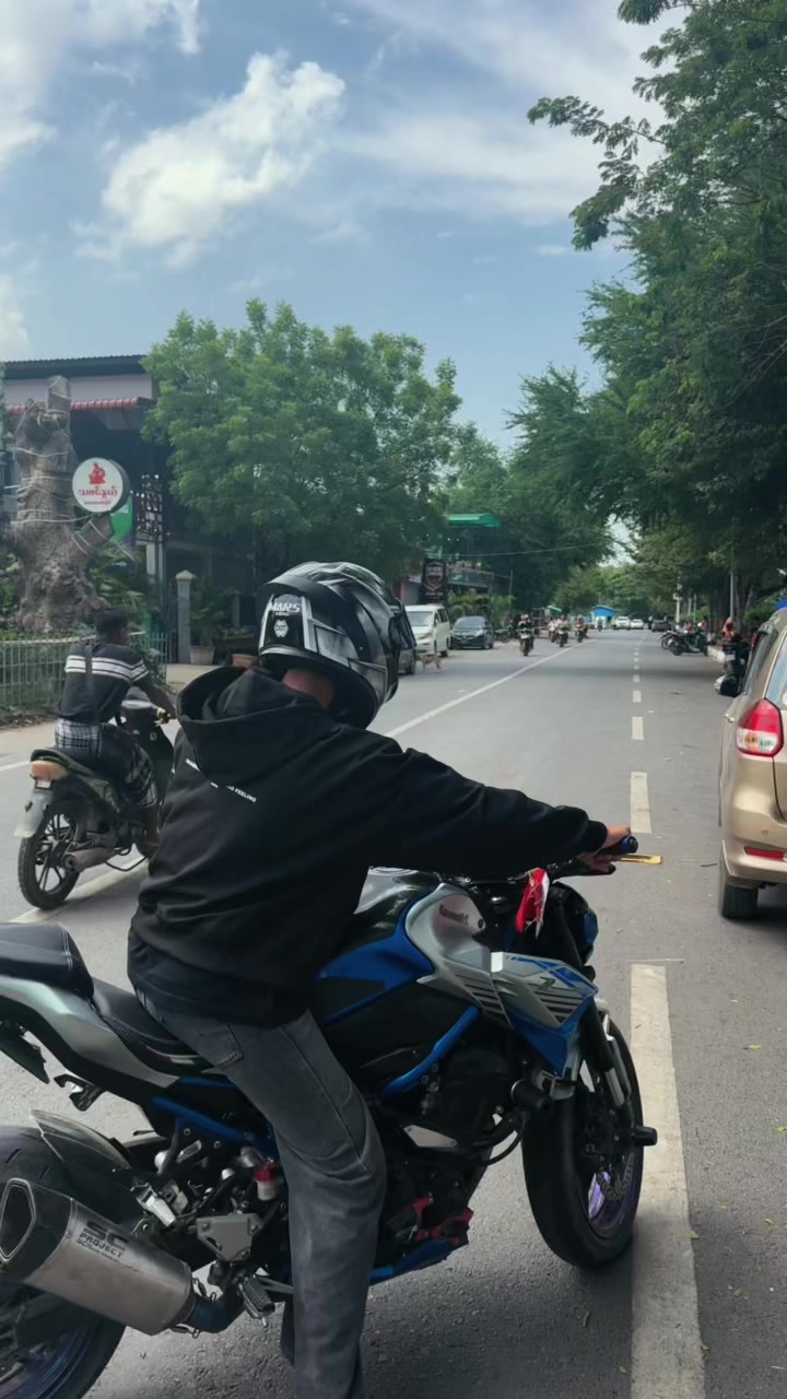 @𝐀