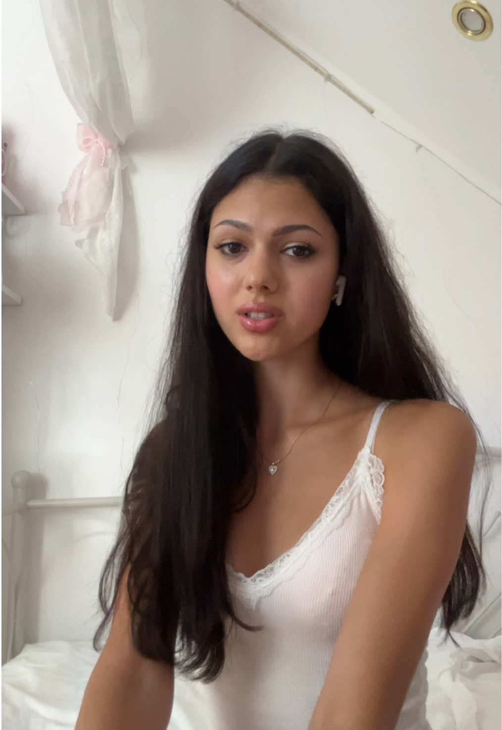 @nicoleporeba