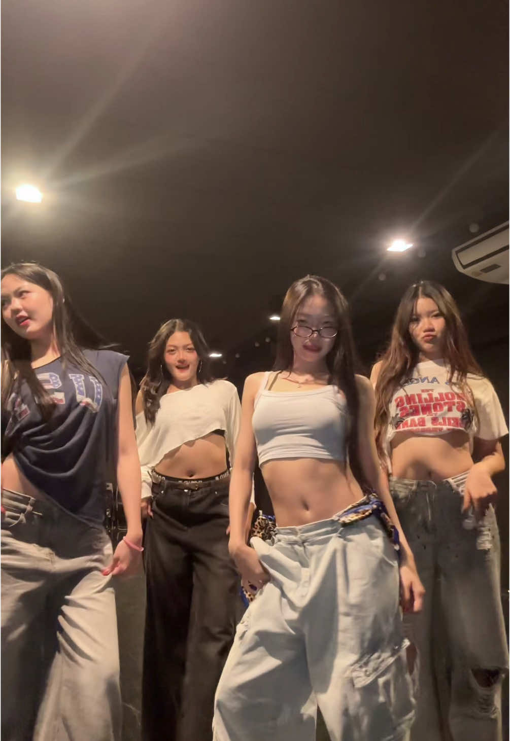 @หงษ์ยิ่ง