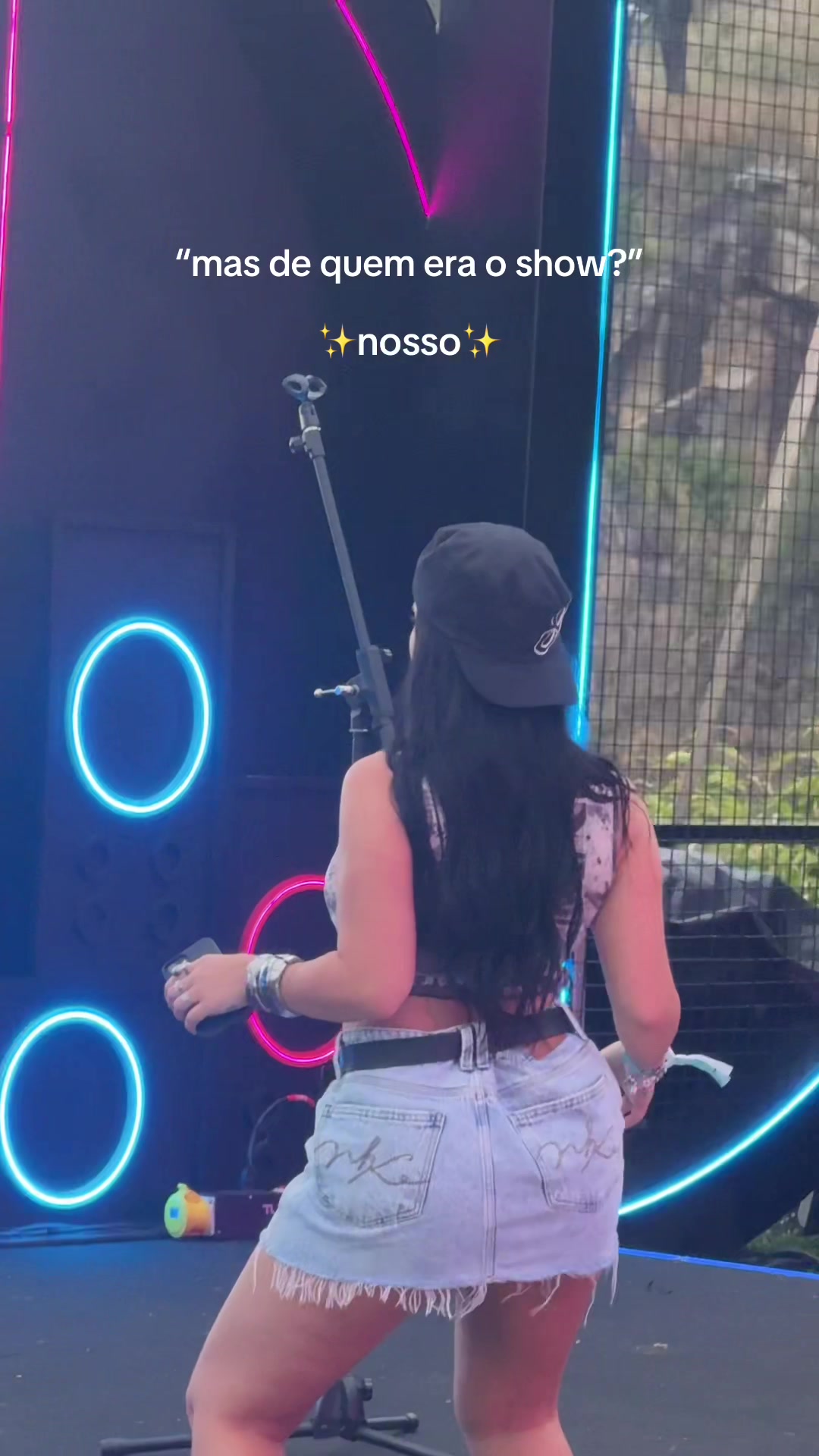 @thaylisepivato