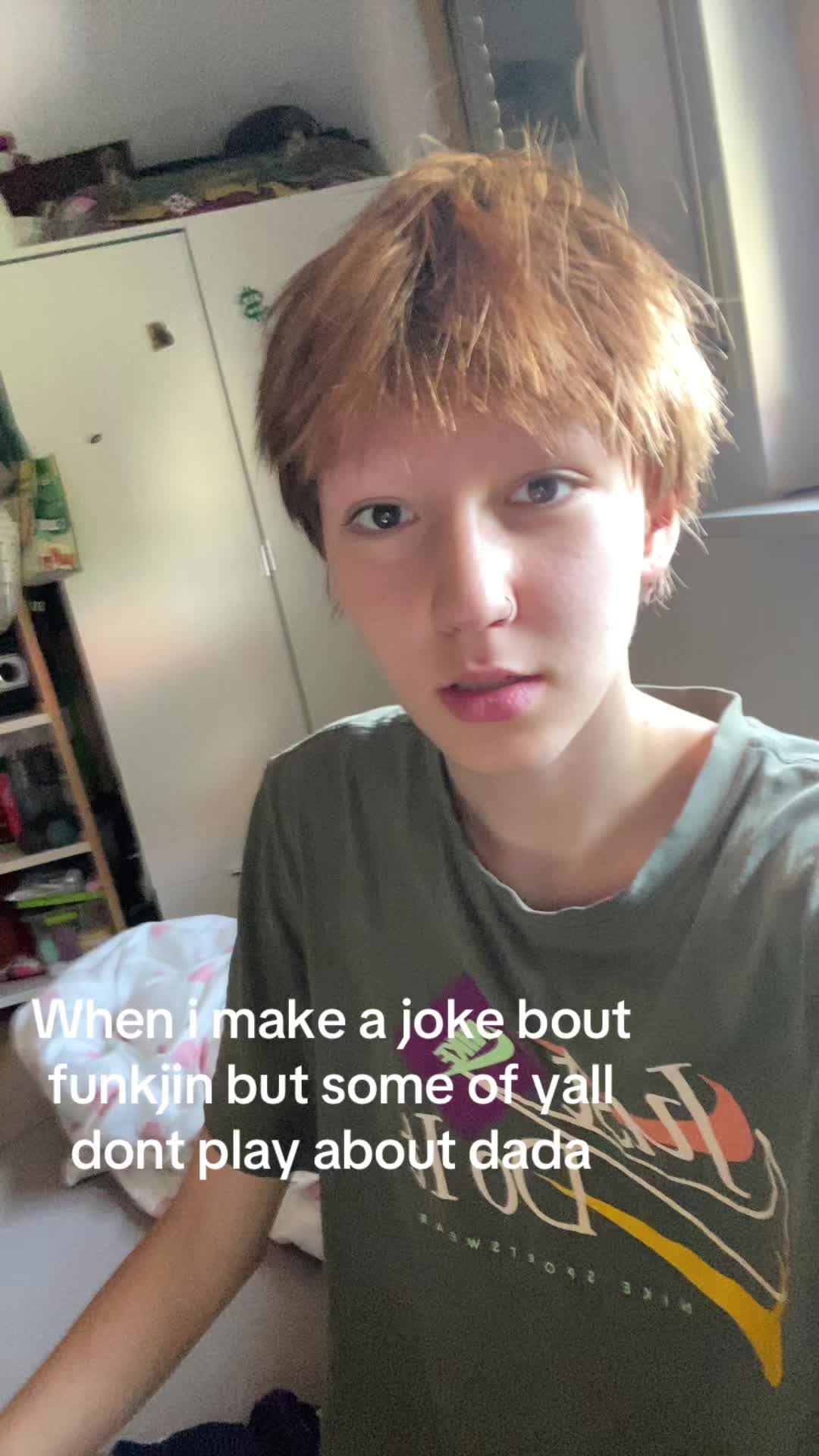 @Ishouldgotouchsomegrass
