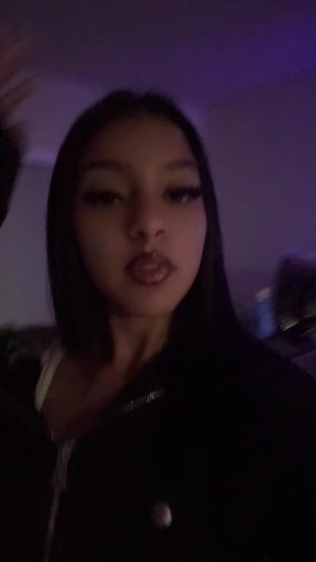 @￶
