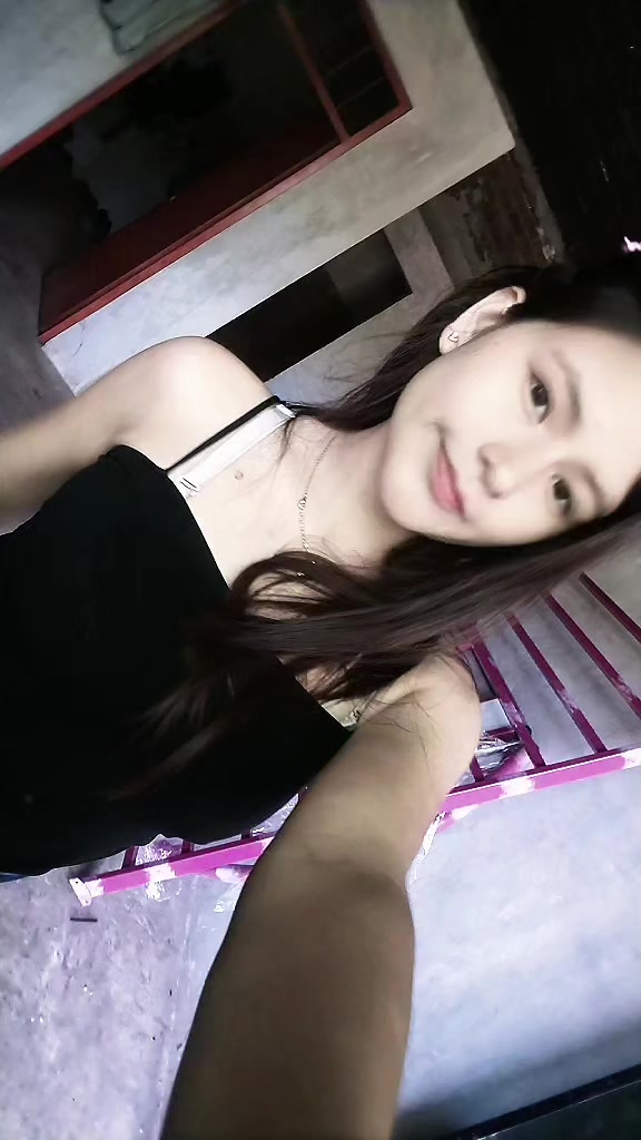 @Luna.