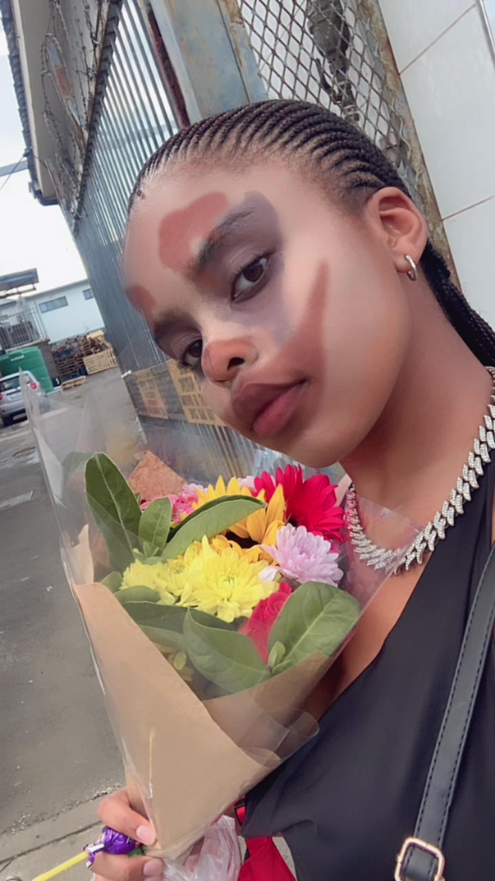 @S'thandile 🦋
