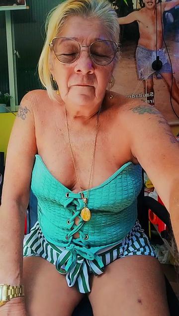 @&Acirc;ngela Eust&aacute;quio